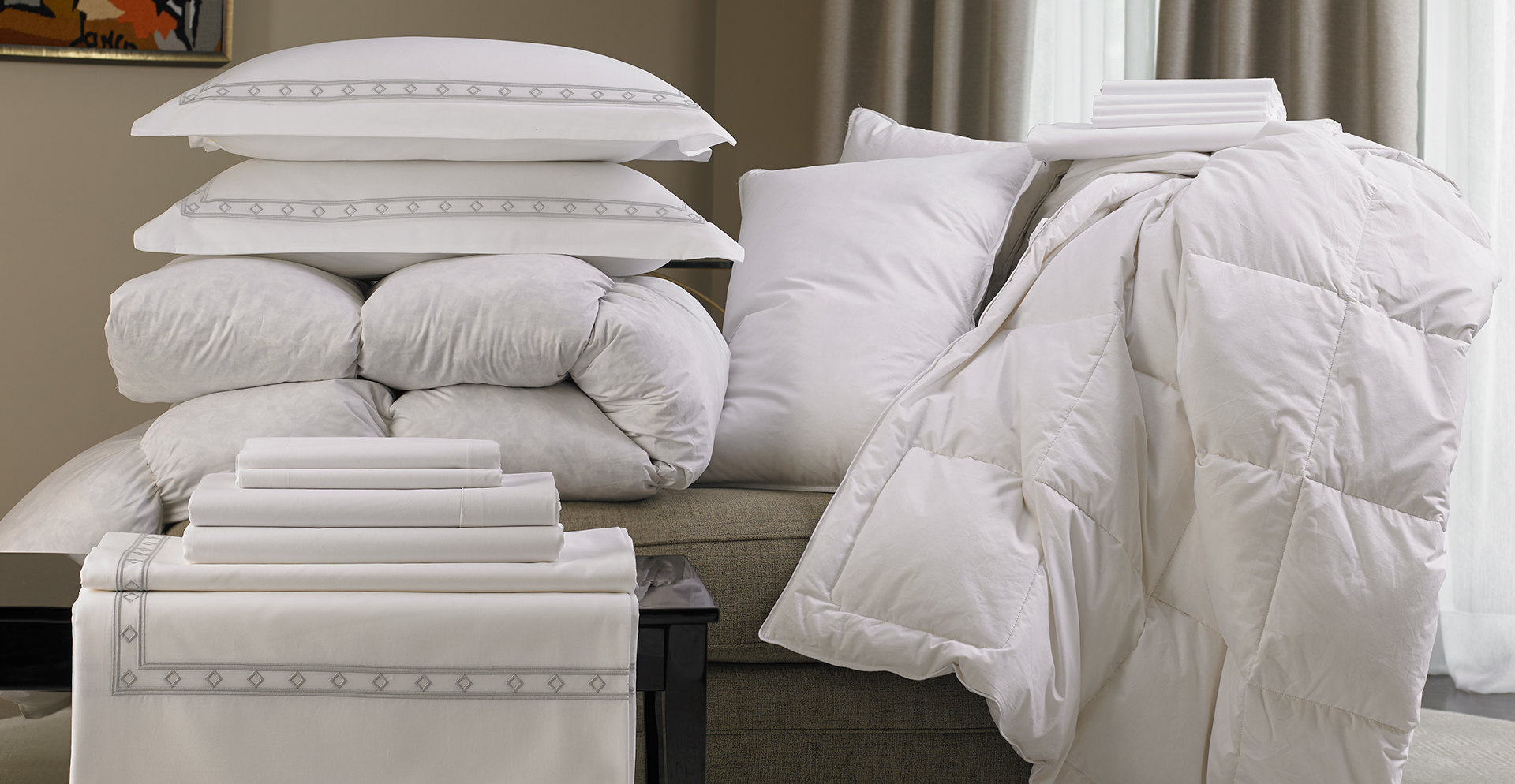 Hand Towel - Luxury Linens, Bedding, Home Fragrance, and More From The  Ritz-Carlton
