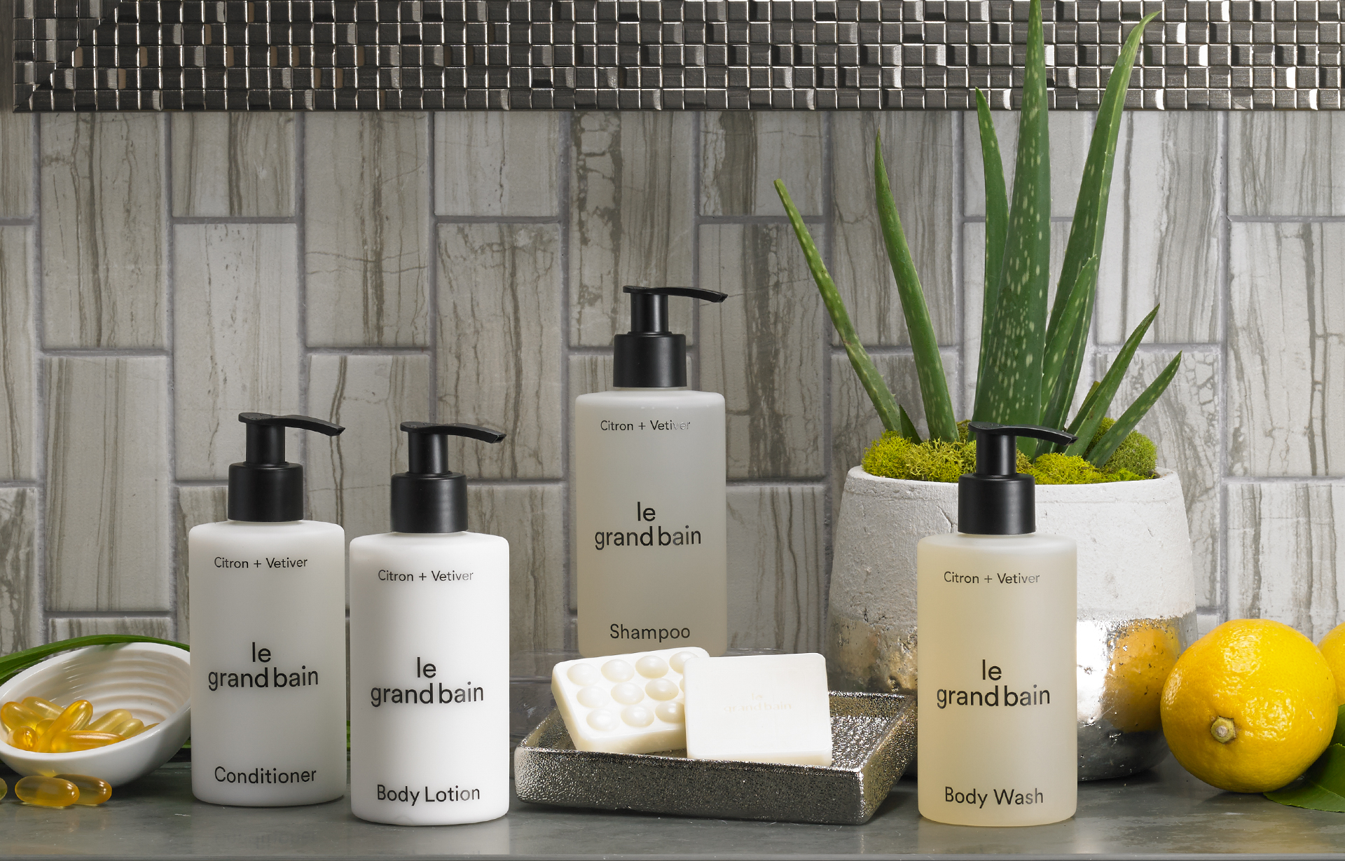 https://www.boutiques.marriottbonvoy.com/wp-content/uploads/2019/10/sheraton-bath-le-grand-bain-amenities-collection-hero-shop.jpg